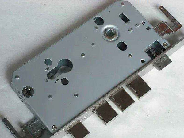 巨鹿24小时上门开锁公司